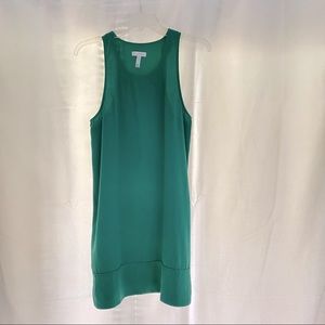 Green sleeveless dress